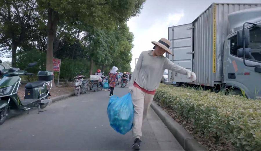 教中国功夫的老外放弃百万年薪创业的高管在上海寻找八家小店