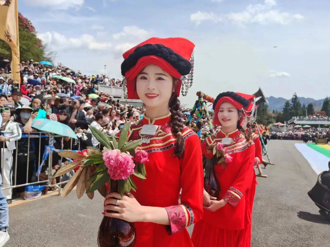 毕节海中图片