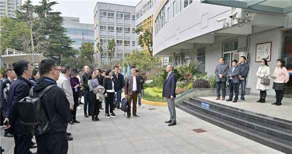 传承 创新 打造高品质学校——深圳宝安区校长,书记团队,江西铅山二中