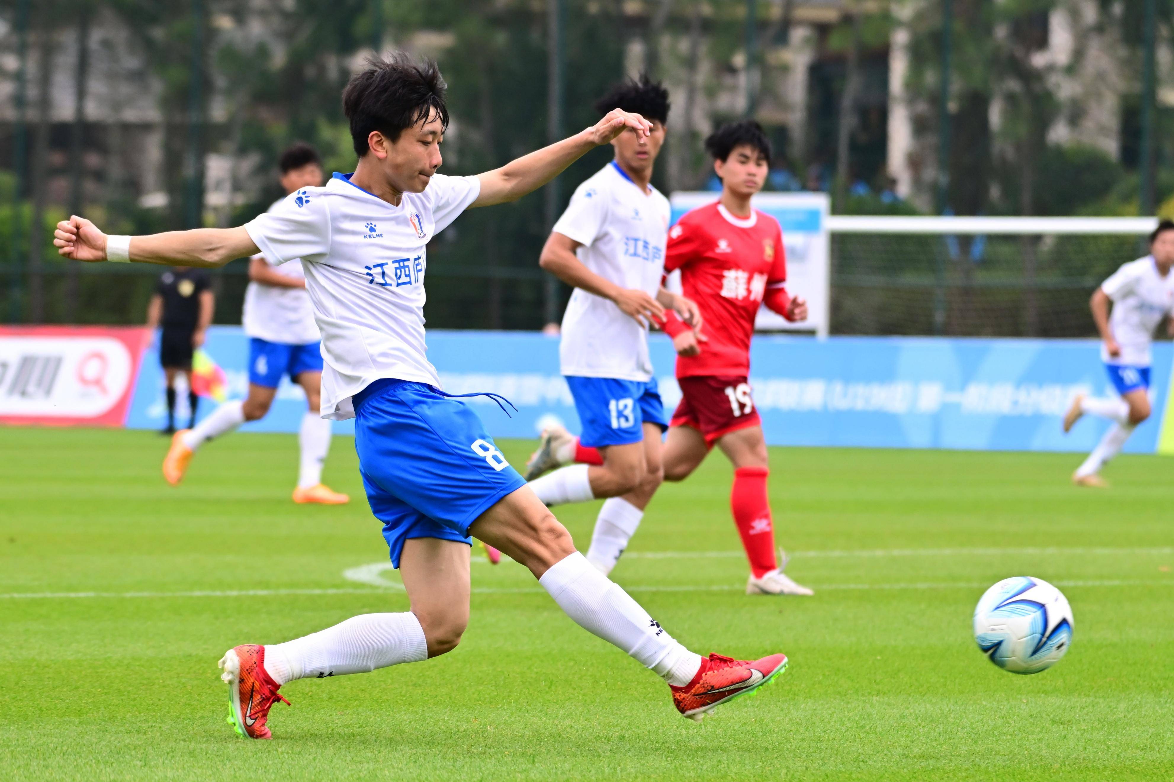 响应政策推动体教融合创新江西庐山足球俱乐部在行动