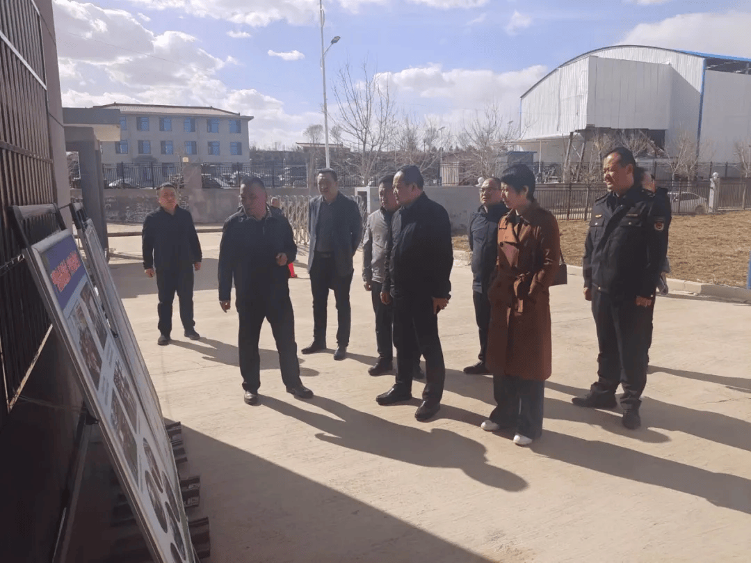 县委副书记,县长陈斌就黄龙县创建工作进行了深入交流,市食安城