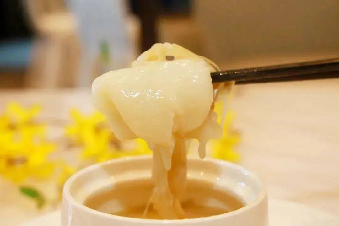 口感绵软甜香三文鱼,深海八爪鱼,红希灵鱼,黄希灵鱼,醋青鱼,雕鱼配:青