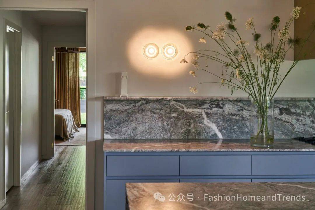 bastian architecture【 红黄蓝复古调色 】olive tree house是