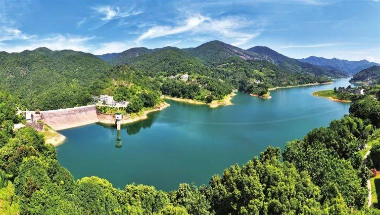 5亿元的紫金县预制菜产业园开工仪式在紫城工业园举行,标志着紫金县