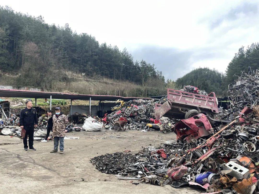 重拳出击利川多部门联合执法严打报废车市场乱象