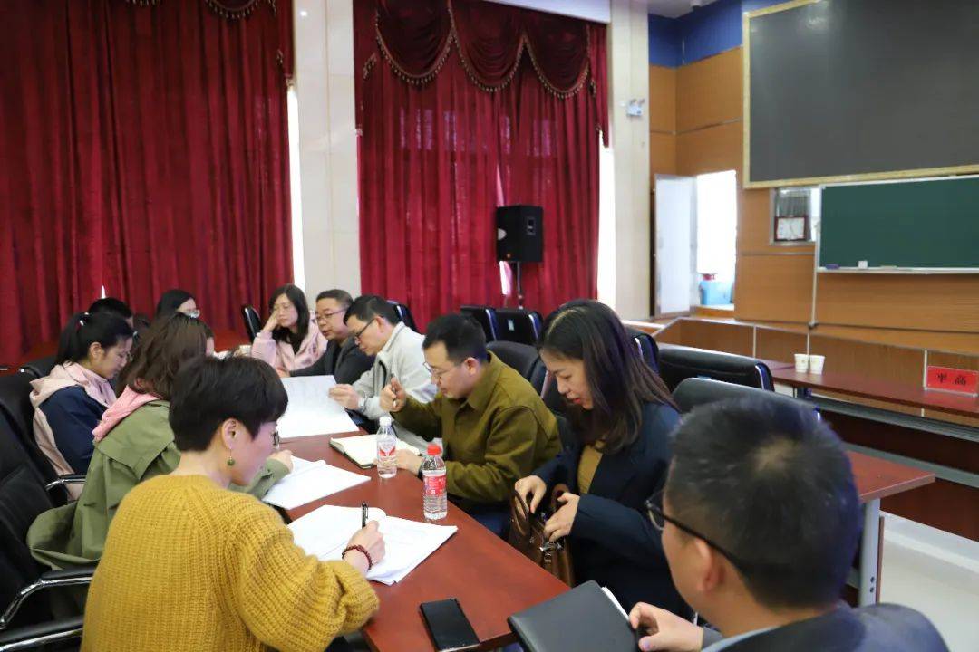 恩施市高考备考调研分析会暨备考推进会在恩施市第一中学隆重摘开