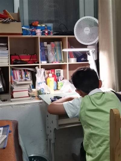 一位重点中学老师的"另类"解题思路:带着儿子去支教_罗鹏程_孩子_泸定