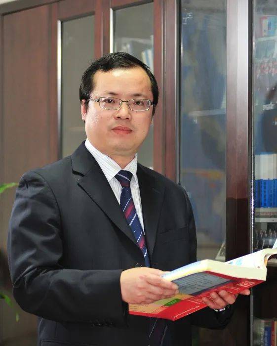 中央组织部有关负责同志宣布了党中央关于中国航空工业集团有限公司