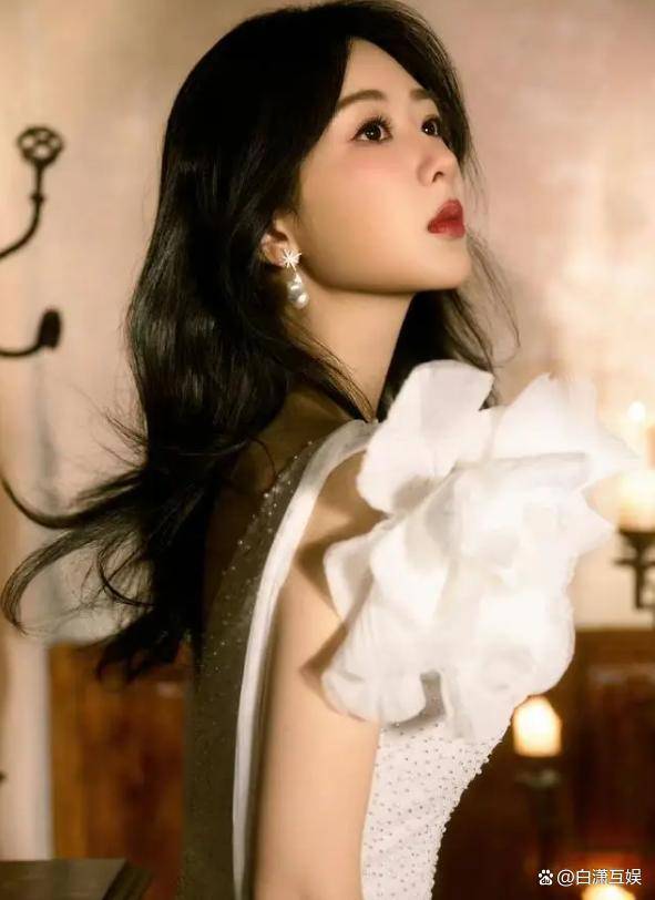 31岁杨紫拍戏受重伤去医院都需要人搀扶粉丝对接方回应了