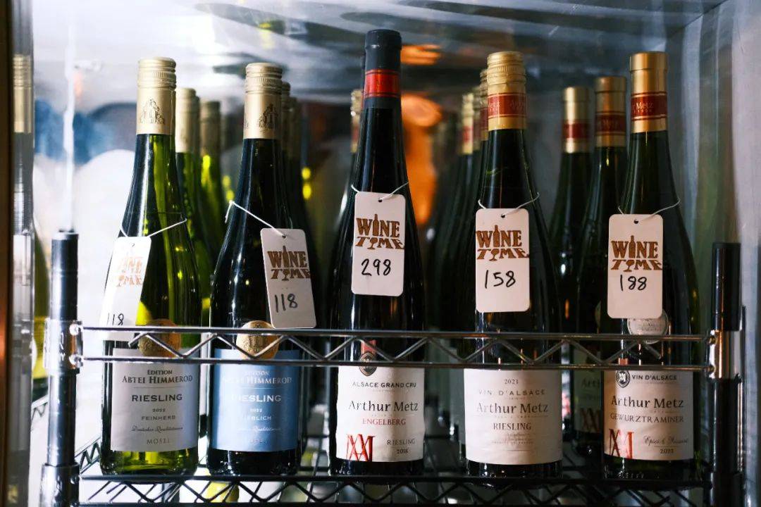 探店特辑丨到版筑后街遁入微醺winetime时间