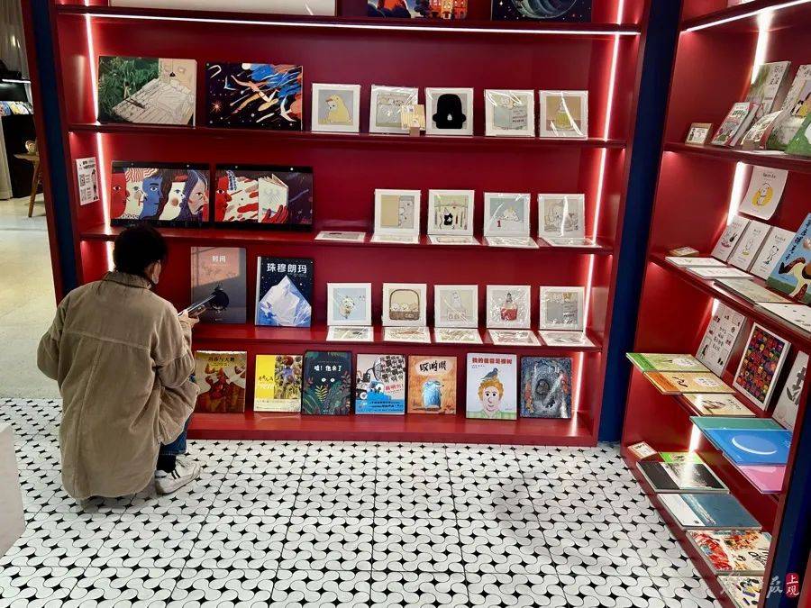 产业观察鲸字号在上海第三次开书店谁给她勇气