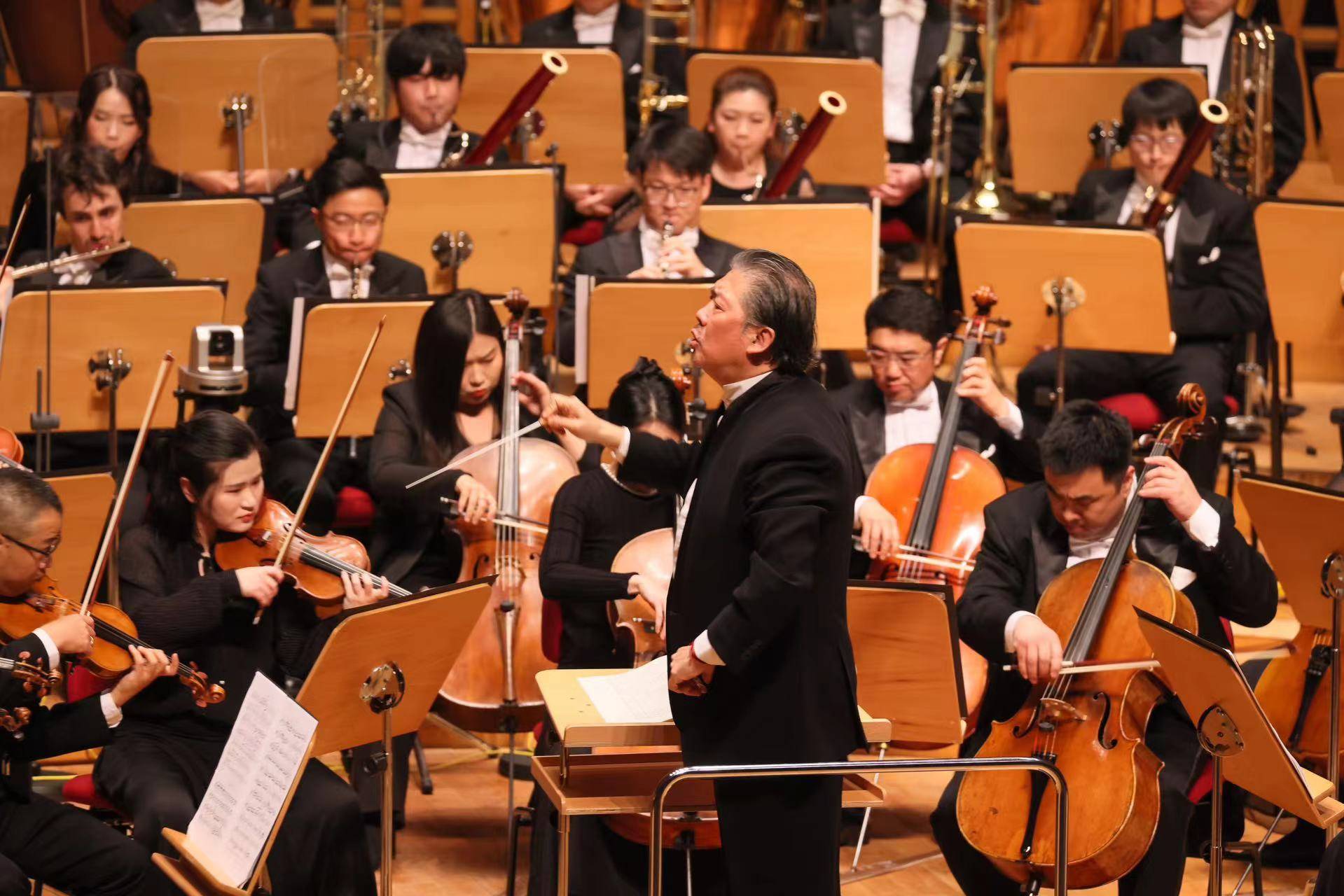 余隆王健重聚奏响春日绚烂音符