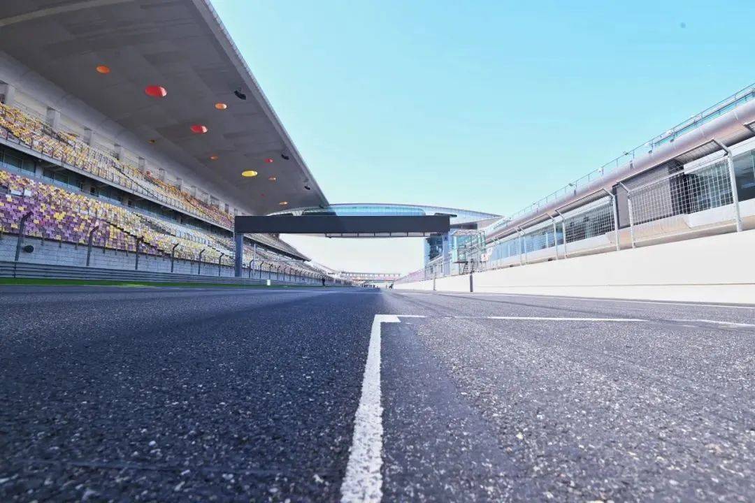 f1中国大奖赛4月拉响引擎 上海国际赛车场焕然一新