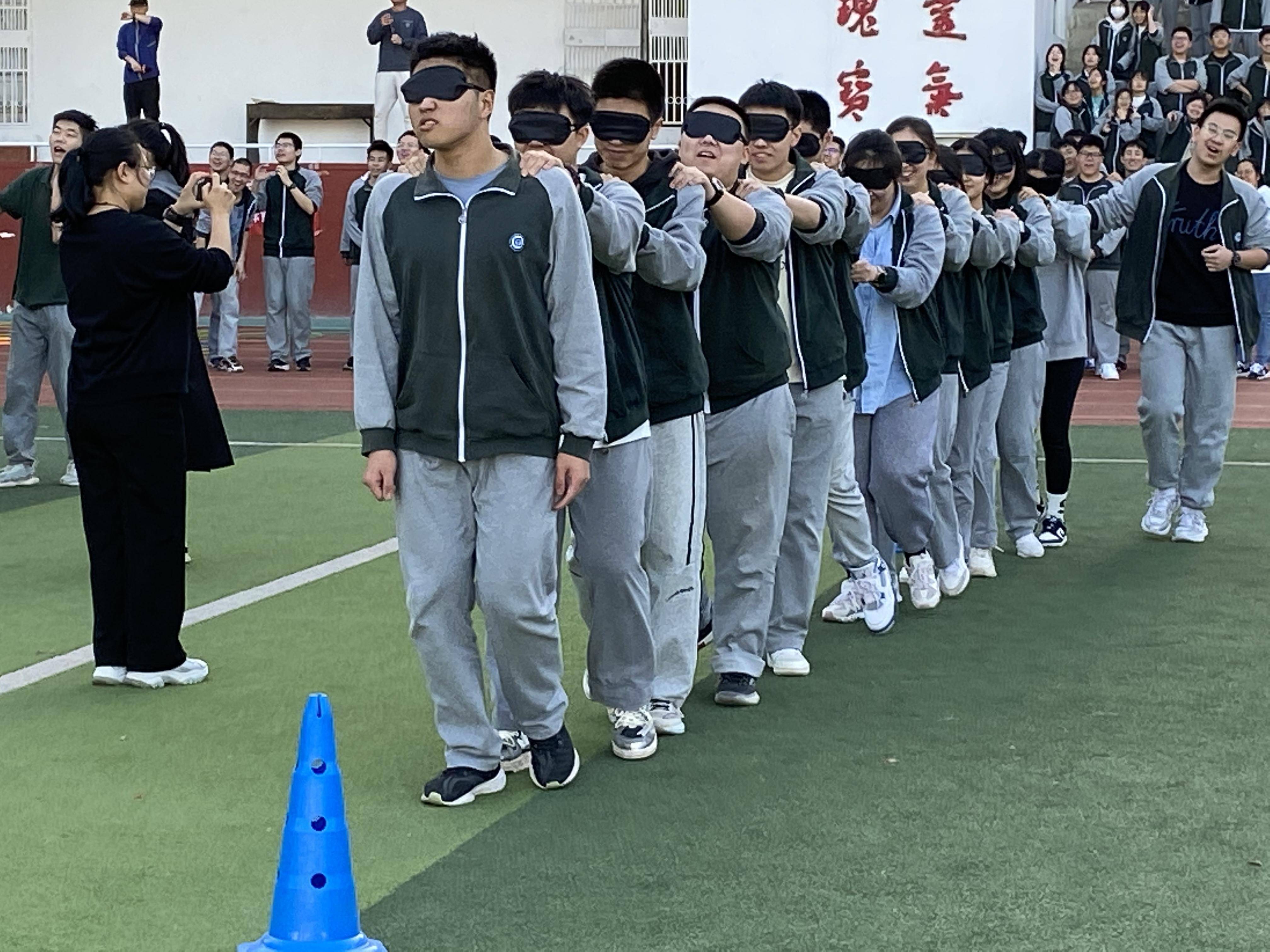 山西通宝育杰学校趣味无限激扬青春凝心聚力迎战高考