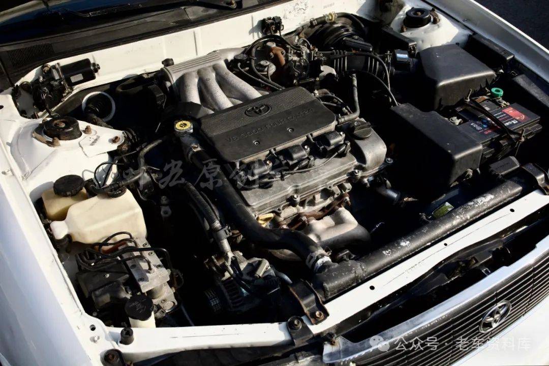 虽然只是比1995年款的丰田佳美轿车规格略有增加,但是以上世纪90年代