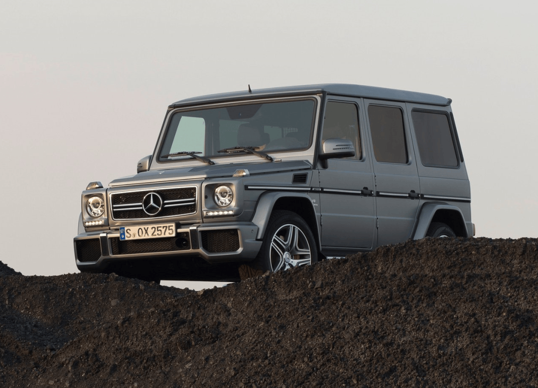 2018年奔驰g级迎来了第三代车型,带来了脱胎换骨的变化,便是图中这辆