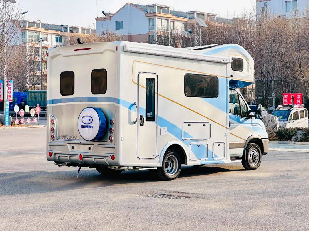 拓锐斯特2024款海王星1号 后置厨卫布局 旅途中的五星级家