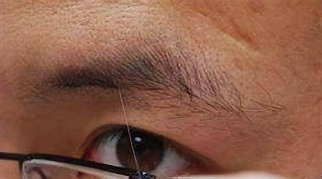 原创中老年男人的眉毛变长意味着什么说明长寿吗要心中有数