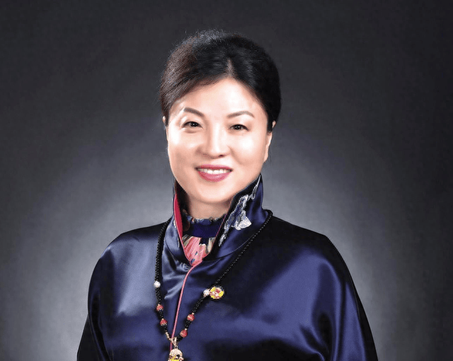 网友:韩宁宁的书法就是漂亮,下届中书协主席非她莫属!_启功_韩大姐_传统