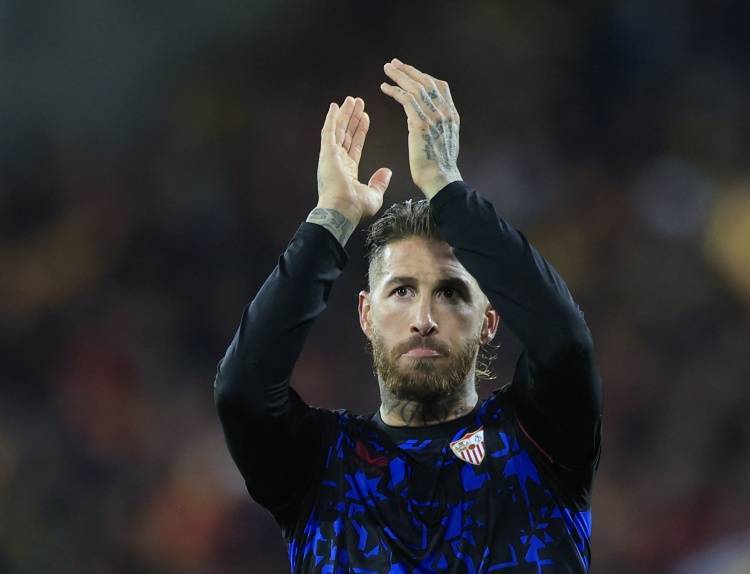 西媒:拉莫斯下赛季想留在塞维利亚,但也不排除转会