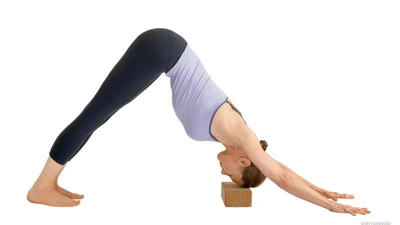 一套刺激甲状腺促进淋巴排毒的瑜伽序列