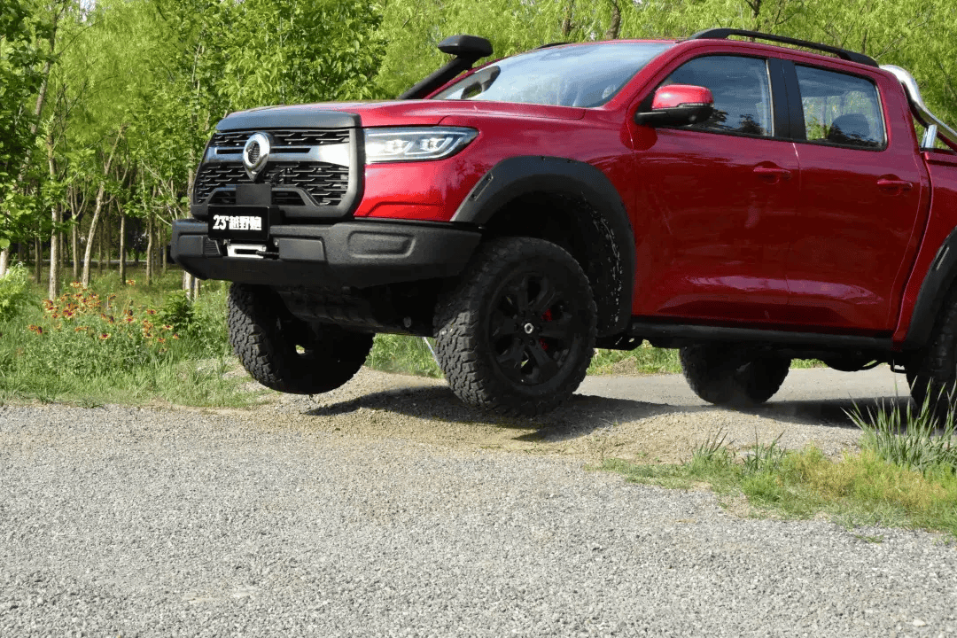 越野利器!盘点拥有"坦克掉头"功能的皮卡_搜狐汽车_搜狐网