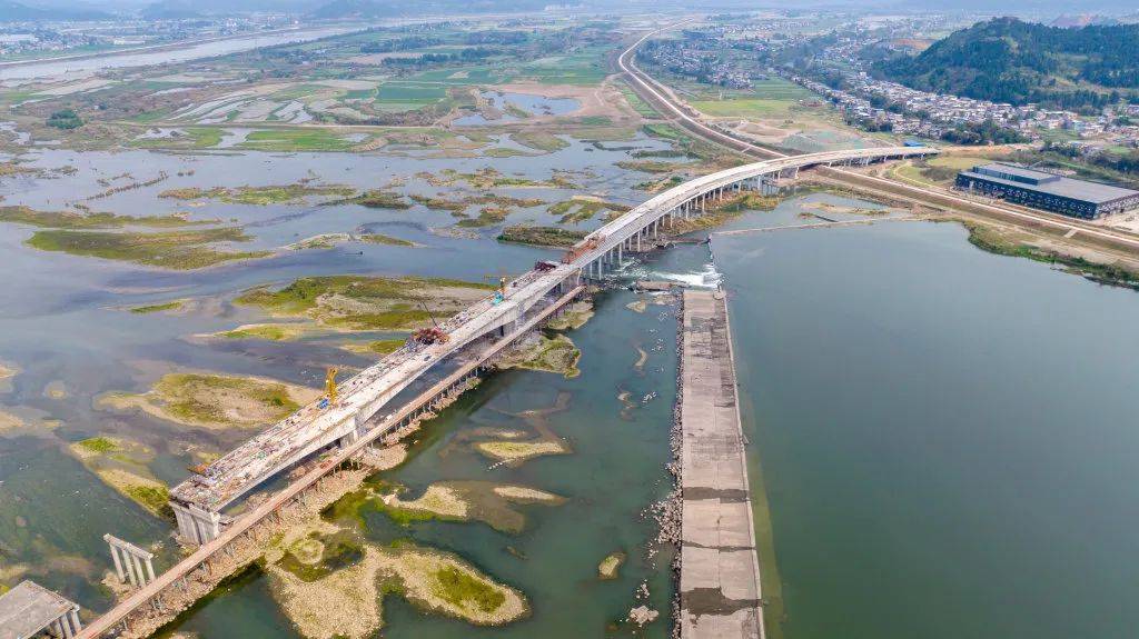 双向四车道遂宁这座大桥8月底通车
