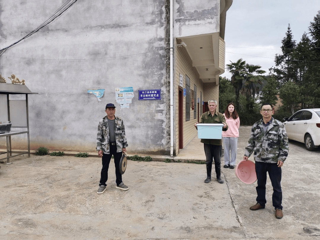 闻汛而动以练筑防四都镇开展防汛抢险应急演练