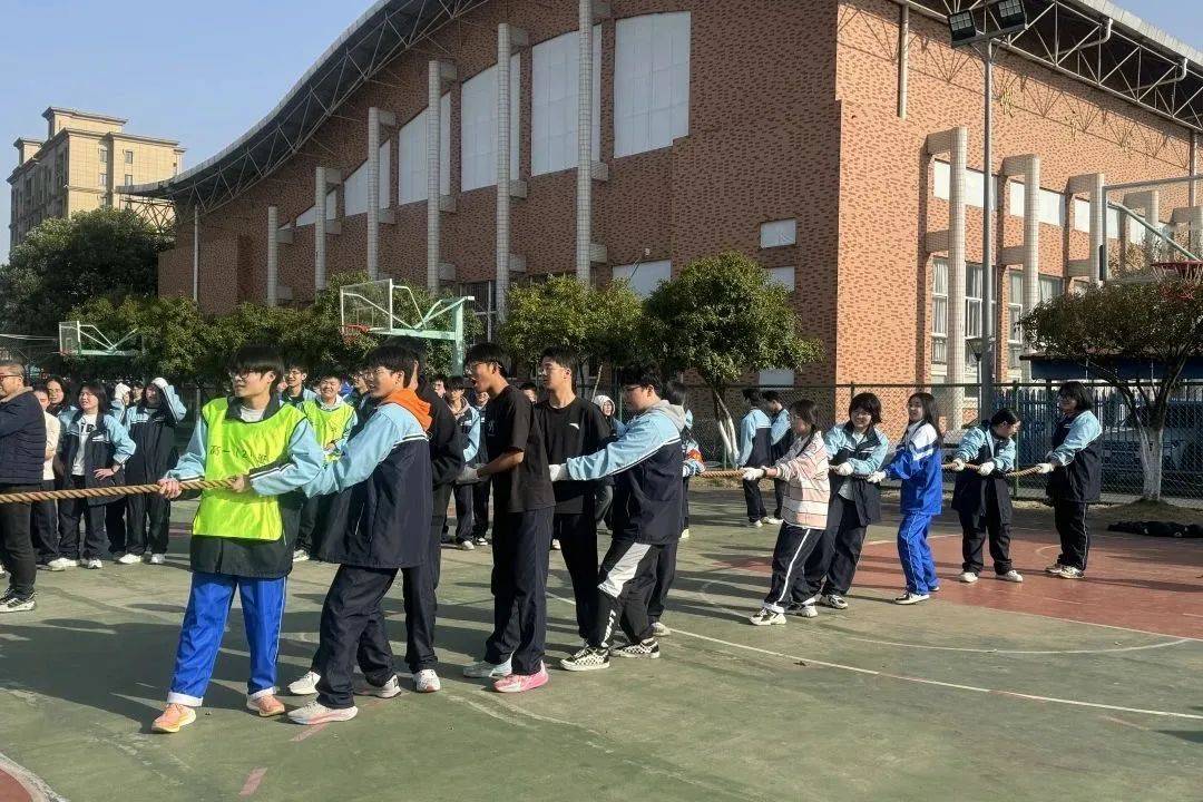 以春风为伴携安全同行桐乡二中开展系列安全教育活动