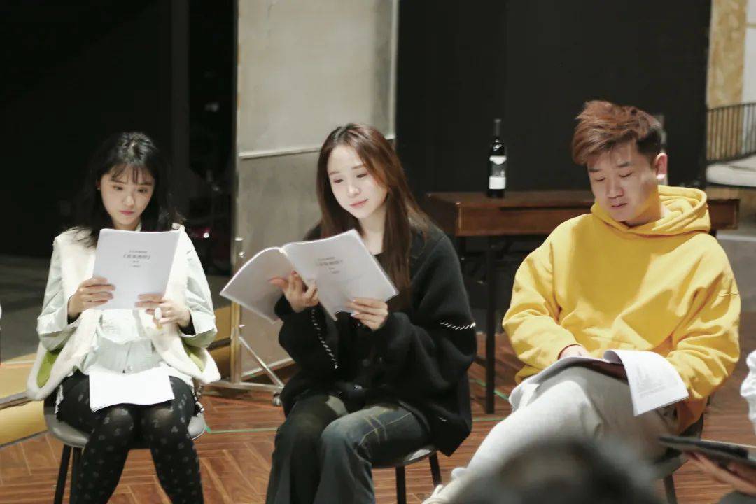 剧本时有20几个故事备选,最后选择了认为最能和大家引起共鸣的故事