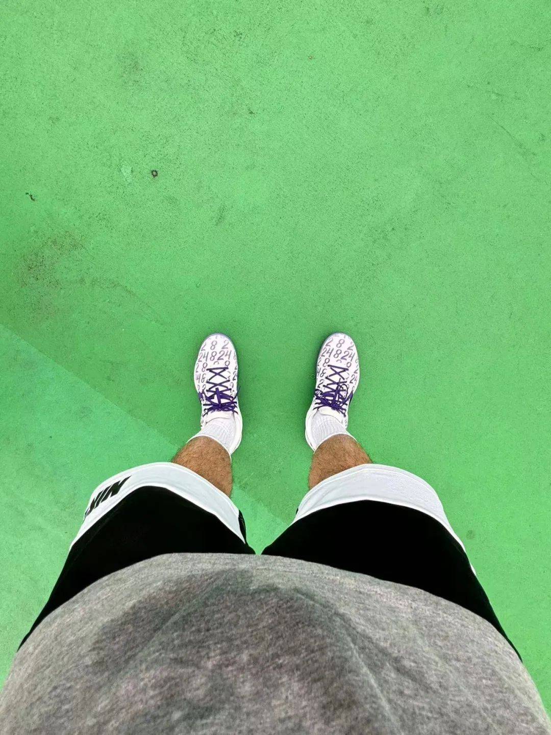 鞋墙多安踏 狂潮 5 pro连条鞋带长度绑法都系一模一样噶唔单止同款鞋