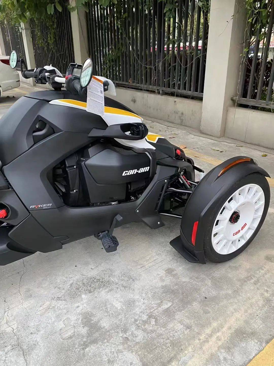 2022年庞巴迪蝎子can-am ryker rally 900黄白 小茂仅一台_搜狐汽车