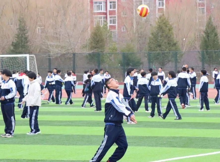 内蒙古鄂托克前旗开放学校体育场馆助推体育与健康课程