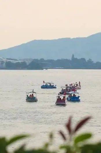 99云龙湖划船名校的独特魅力孩子们可以在这里感受到充满浓郁的文化