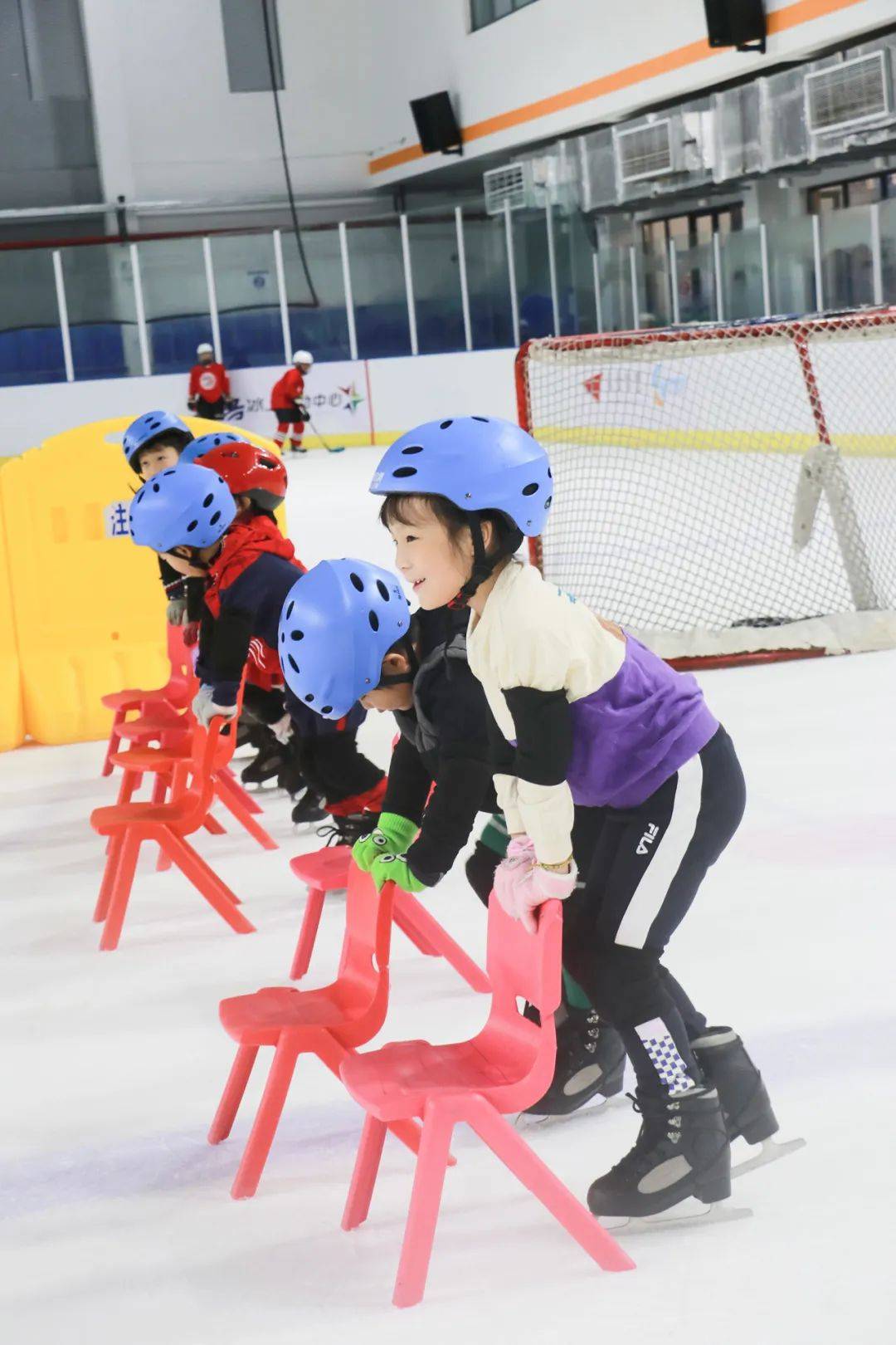 2024年上海市青少年春季运动营与飞扬共同邂逅春日滑冰限定浪漫