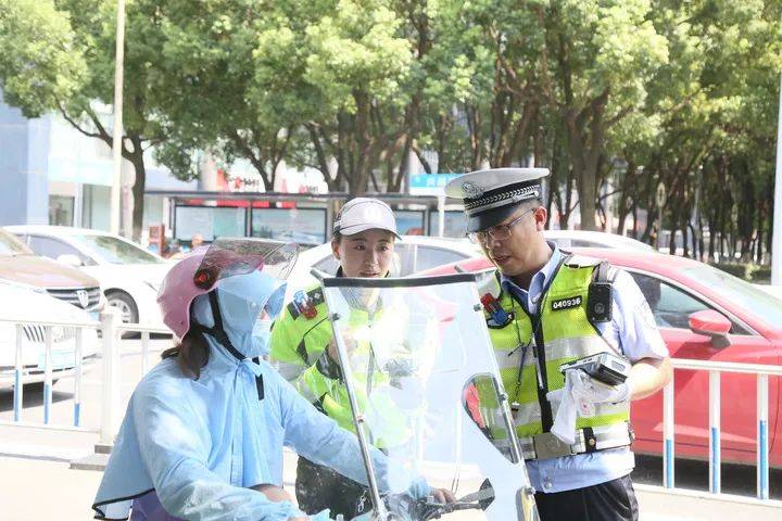 绍兴"虎哥"的警号040936,永远在岗_俞潇骁_越野车_陈永虎