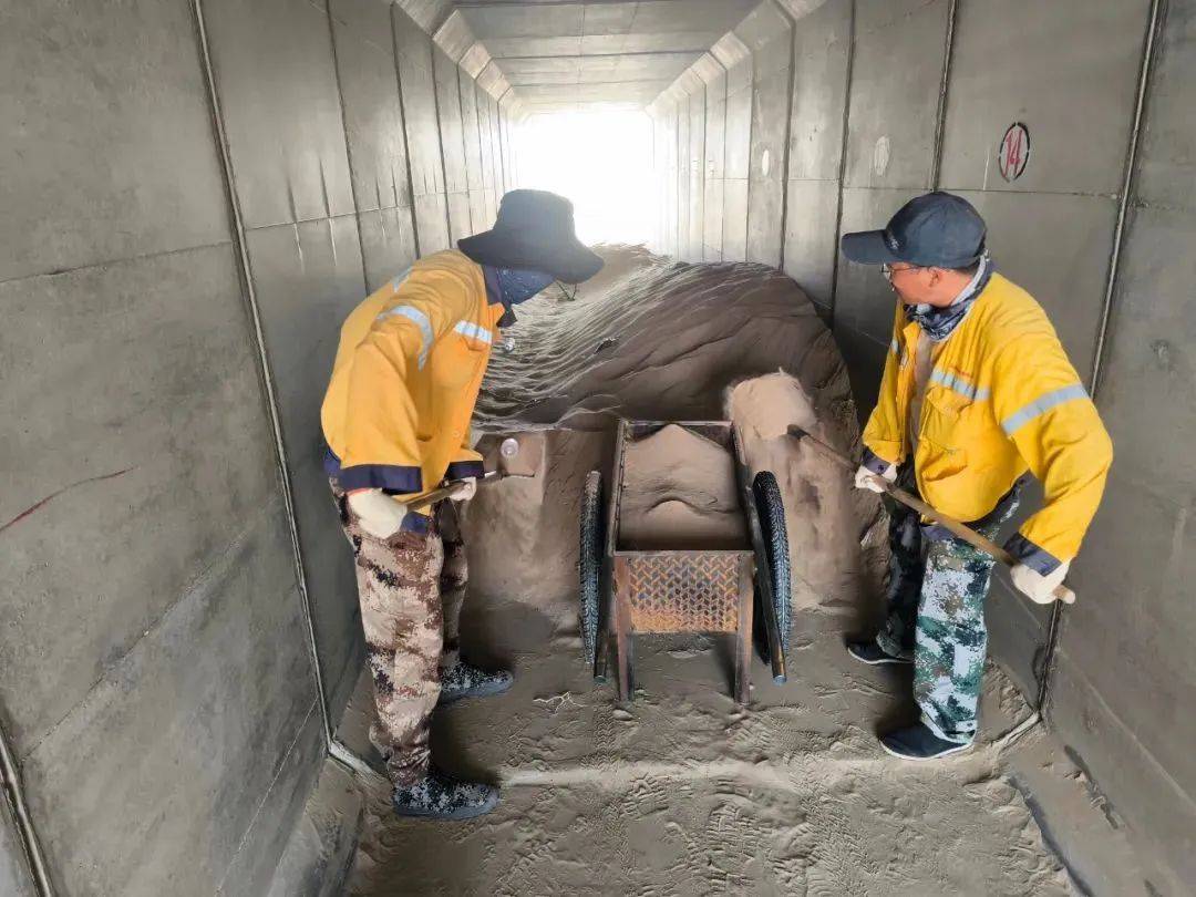 狂沙克星出动誓保畅通生命线