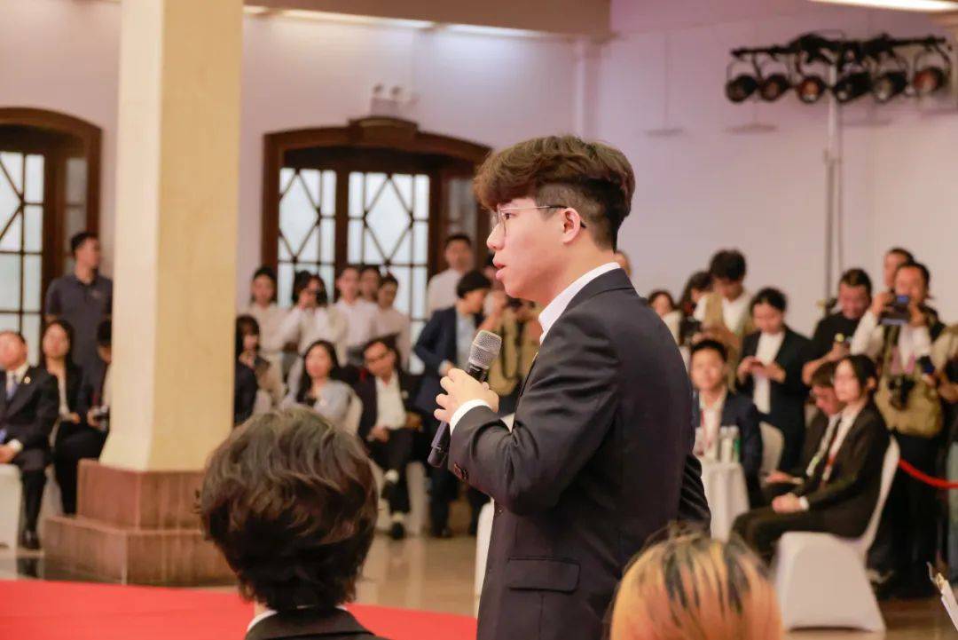 马英九率台湾青年访问中山大学共叙中山情同话青年谊