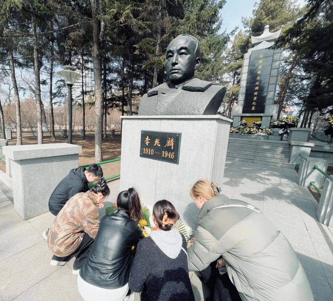 清明祭扫忆英烈初心不改永传承丨燎原街道办事处组织开展清明节系列
