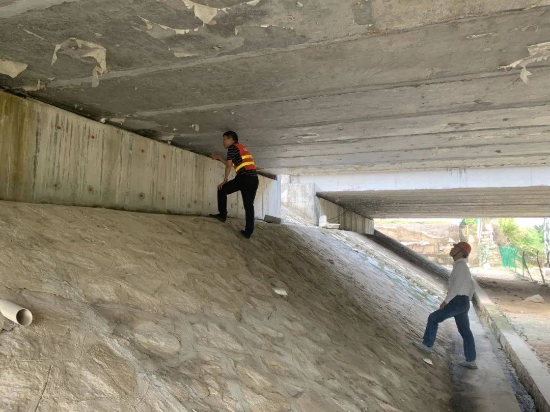 漳路安全闻震而动漳州公路部门开展震后桥梁安全隐患排查工作