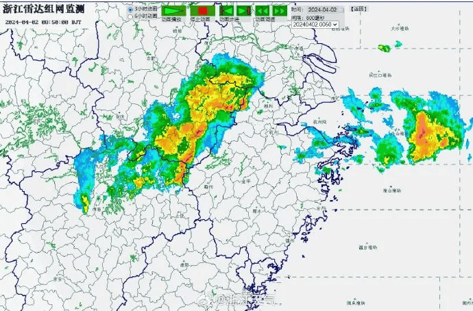 天气雷达图,它以分钟级进行观测,能较好实时反馈天气变化,也能够从不