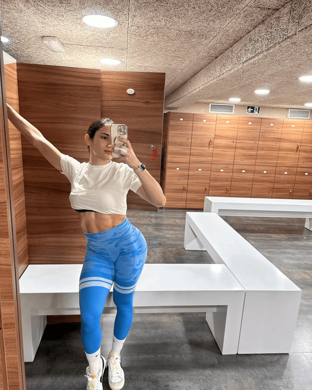 增加背部厚度必做的4个动作健身| 8个动作,带你练出d罩杯盔甲胸健身