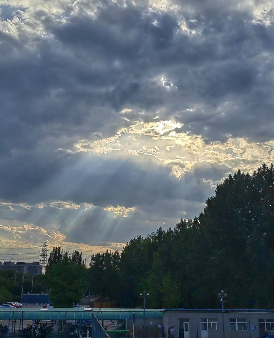 藏不住了镜头里的首医竟然那么美附摄影大赛获奖名单