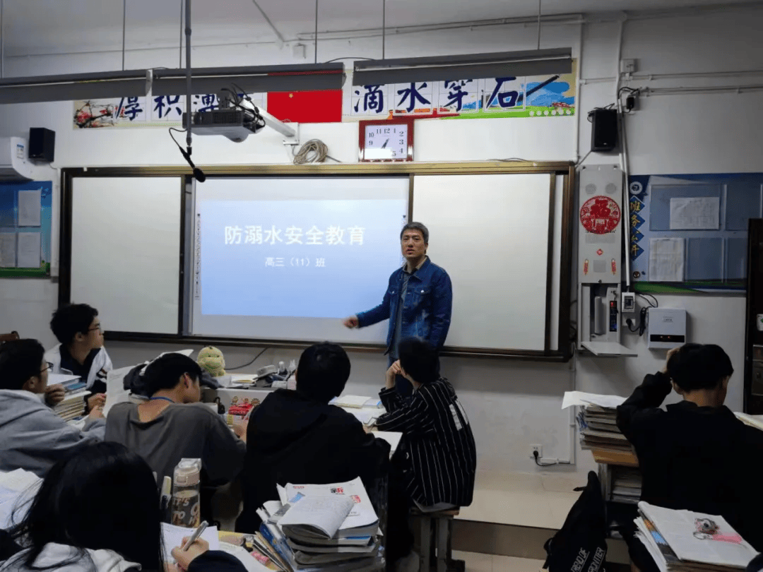 广信七中对防溺水等各项安全教育工作常抓不懈,让校园安全意识深入