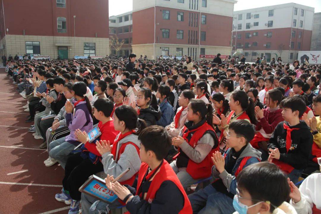 武陟县育才学校开展法治进校园活动