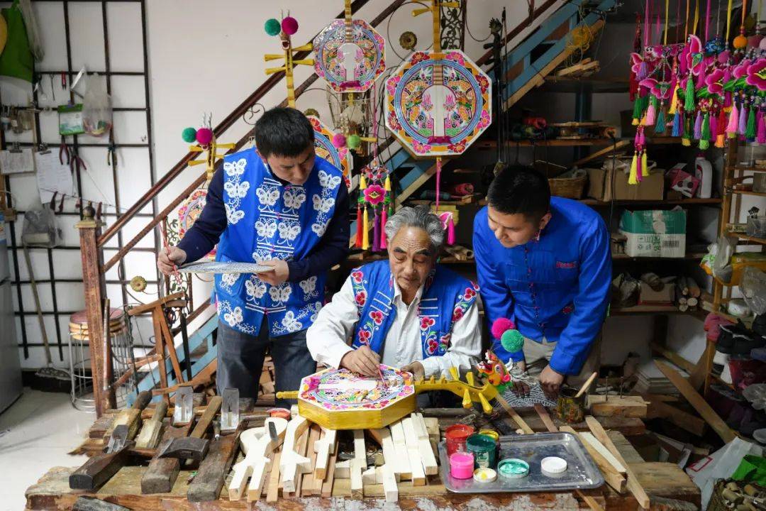 牟定县彝弦制作培训基地成立带动劳动力在家门口就业