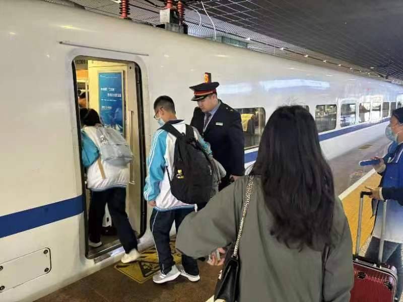 研学和团体旅行盛行，武汉火车站创新团体服务模式(图1)