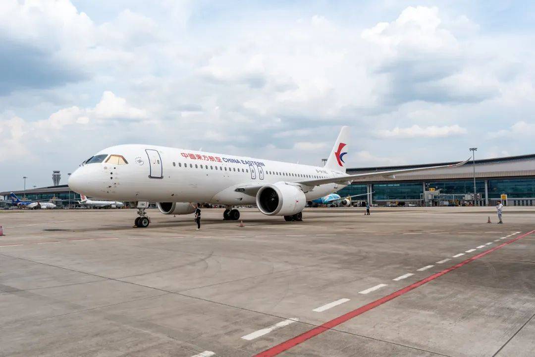 国内唯一产自重庆c919大飞机原片玻璃来自这里