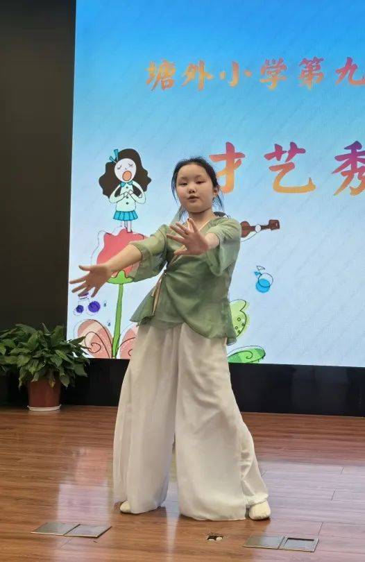 这一荣誉不仅是对他们个人才艺的认可,更是对他们勇于展示自我的鼓励.