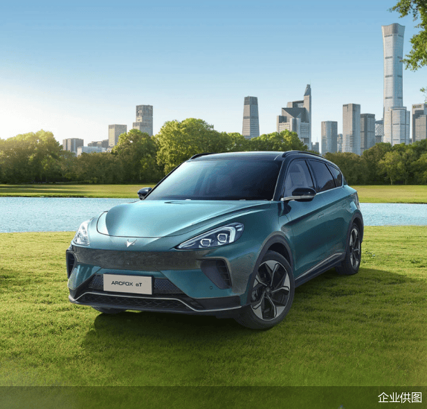 今年一季度,北汽新能源在西班牙签下首批200辆极狐订单,极狐品牌正式